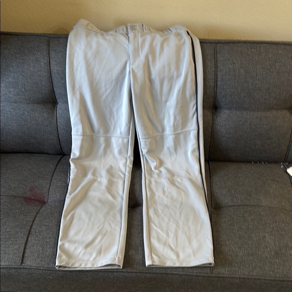 Under Armour Light Gray Athletic Pants